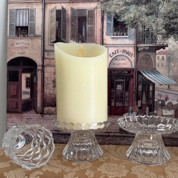 PartyLite P9246 Quilted Crystal Pair Pedestal Candle Holders - Picture 5 of 12